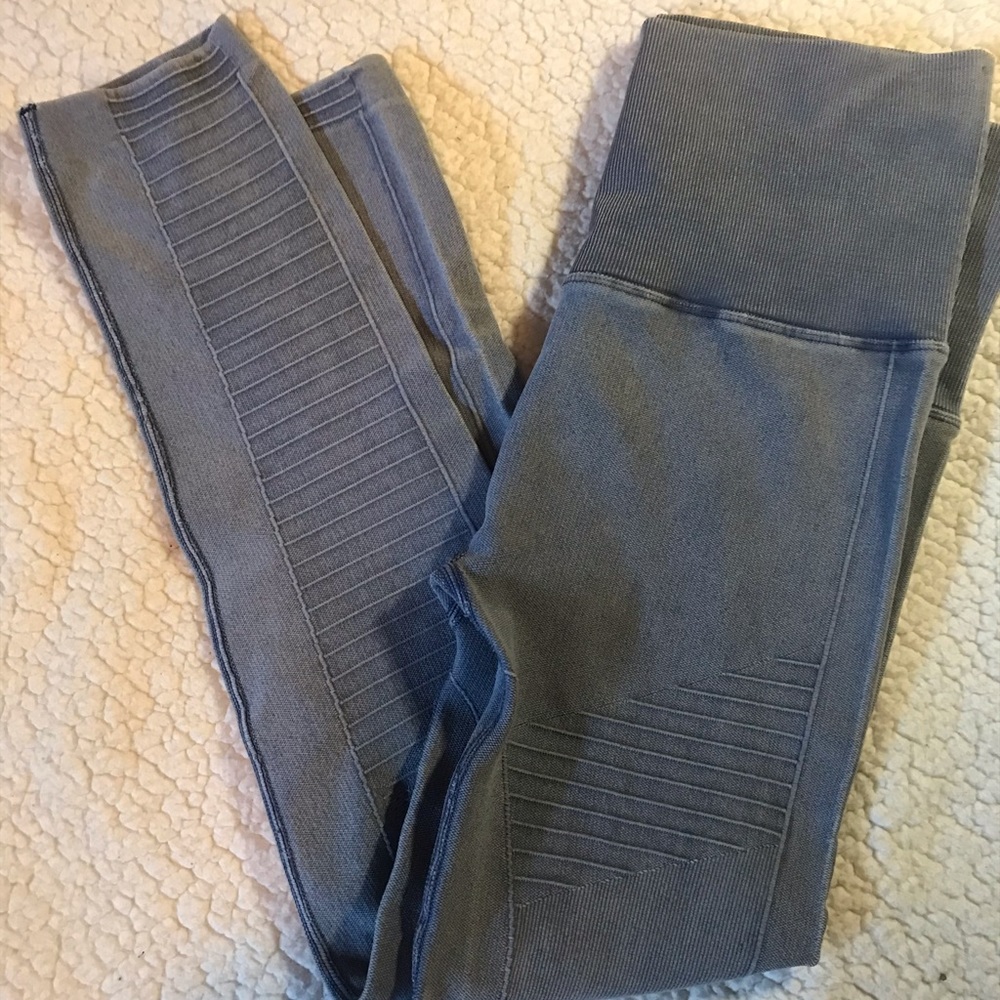 GUESS Jean colored stretch pants